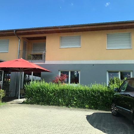 Fewo Golden Palace Етенхайм Екстериор снимка